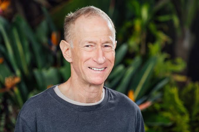 Portrait of Andy Ellis